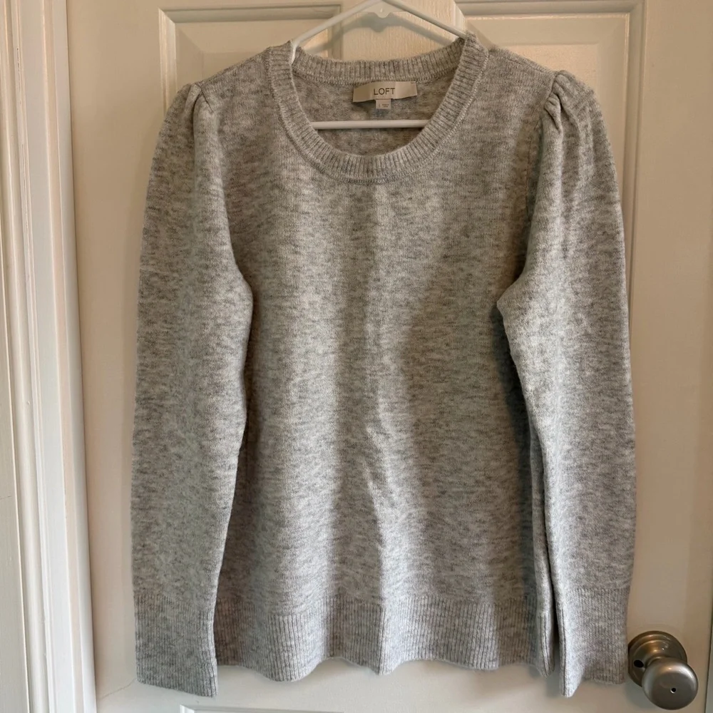 LOFT Light Gray Pullover Sweater - Picture 1 of 5